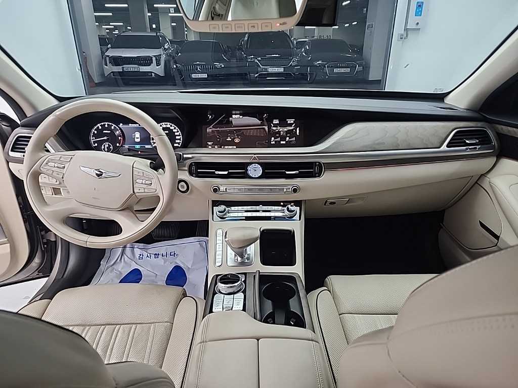 Genesis G90 - Vista 7