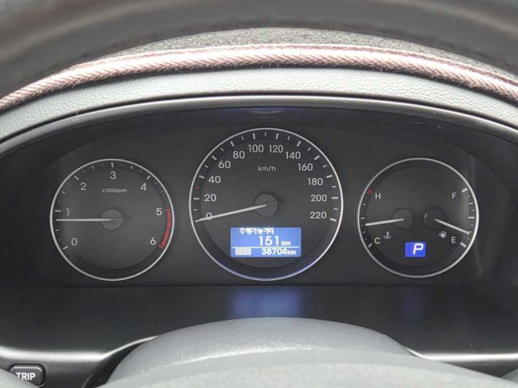 HYUNDAI Starex - Vista 7