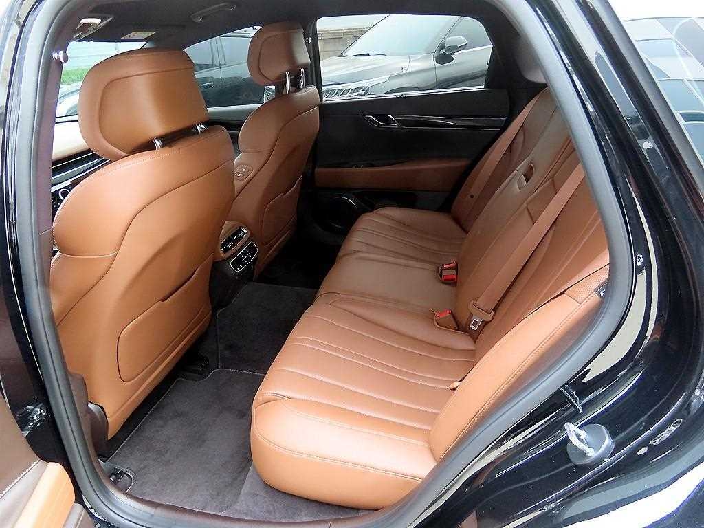 Genesis G80 - Vista 6