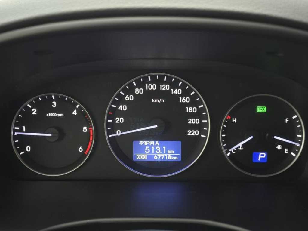 HYUNDAI Starex - Vista 9