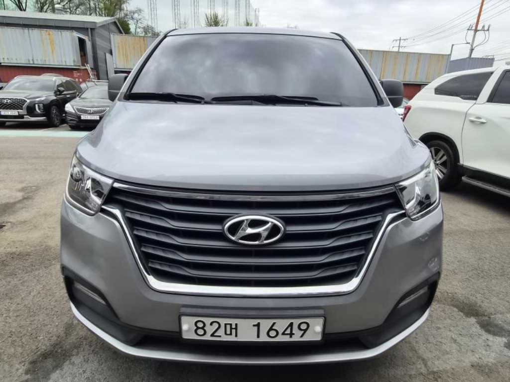 HYUNDAI Starex 2019 Gris - Importación desde Corea - HF Imports Iquique - Foto 1