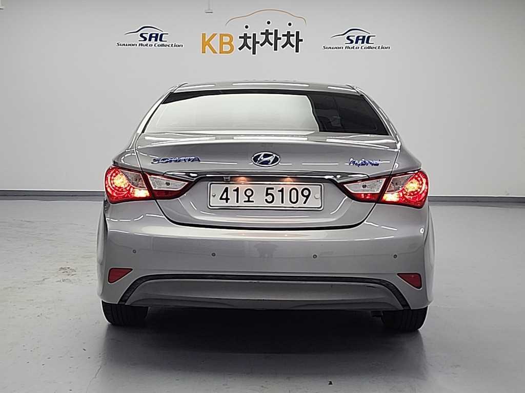 HYUNDAI Sonata - Vista 3