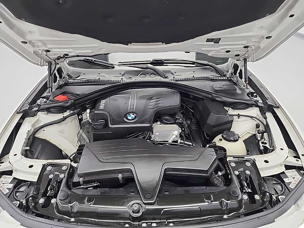 BMW 4 Series - Vista 5