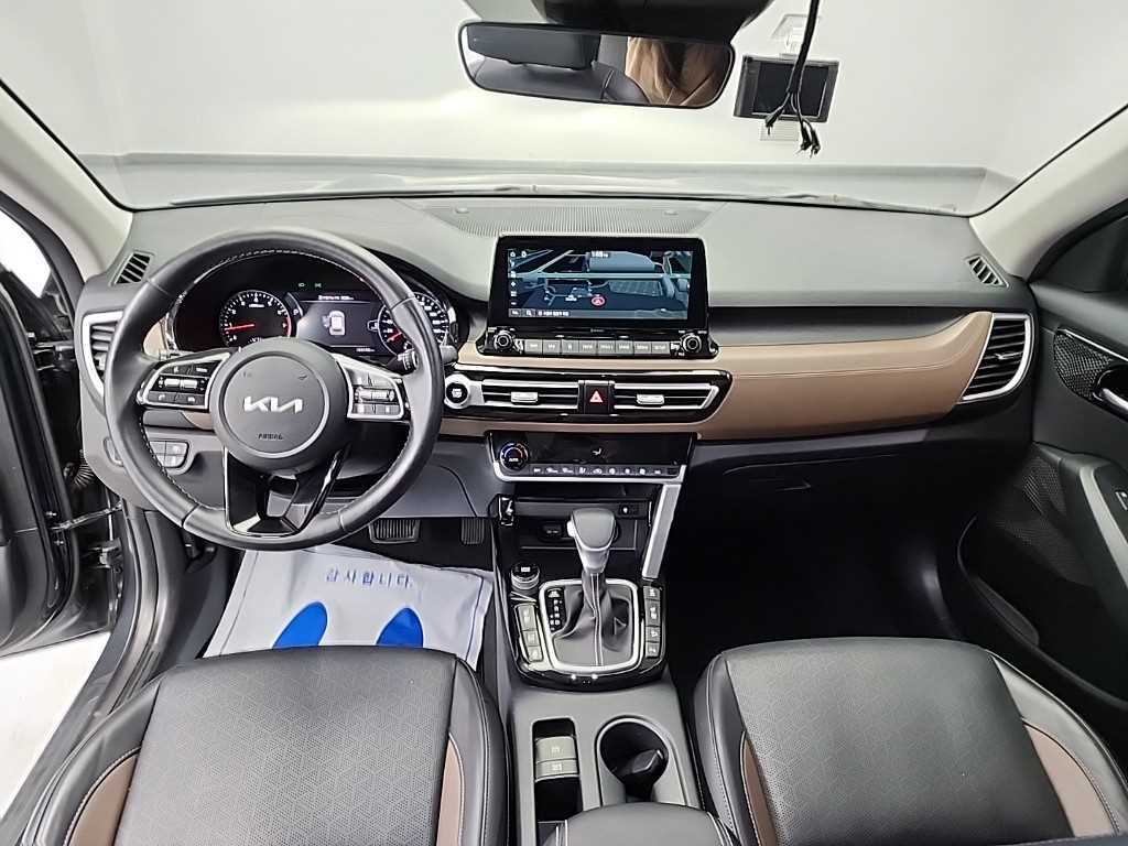 KIA Seltos - Vista 8