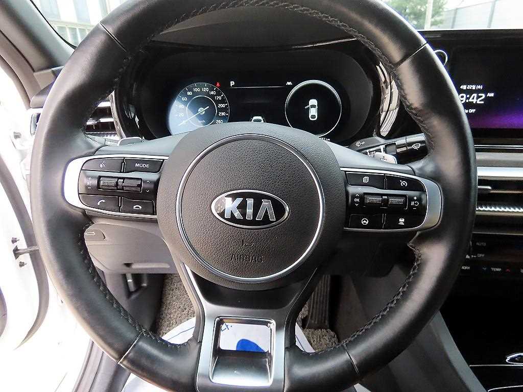 KIA K5 - Vista 8
