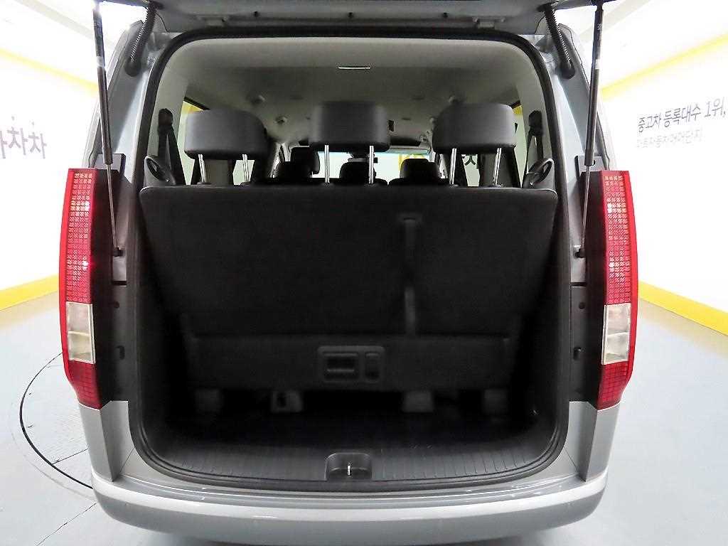 HYUNDAI Staria 2023 Gris - Importación desde Corea - HF Imports Iquique - Foto 18