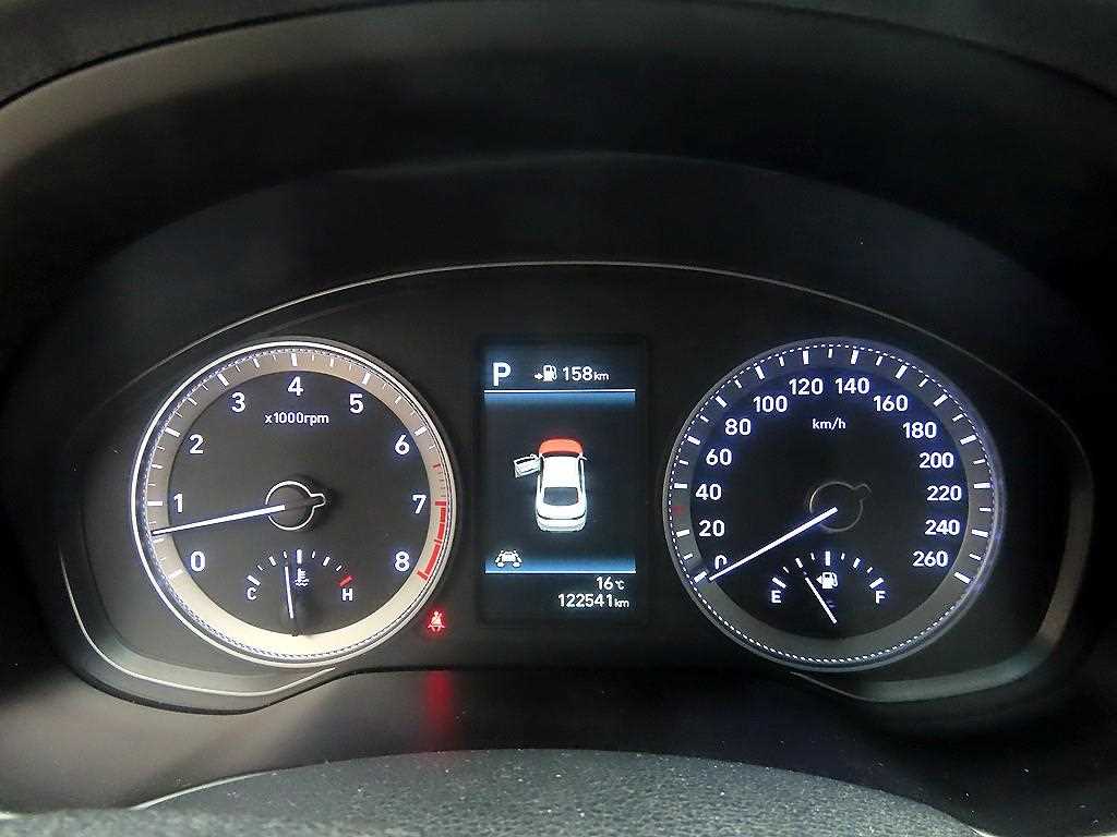 HYUNDAI Grandeur - Vista 9