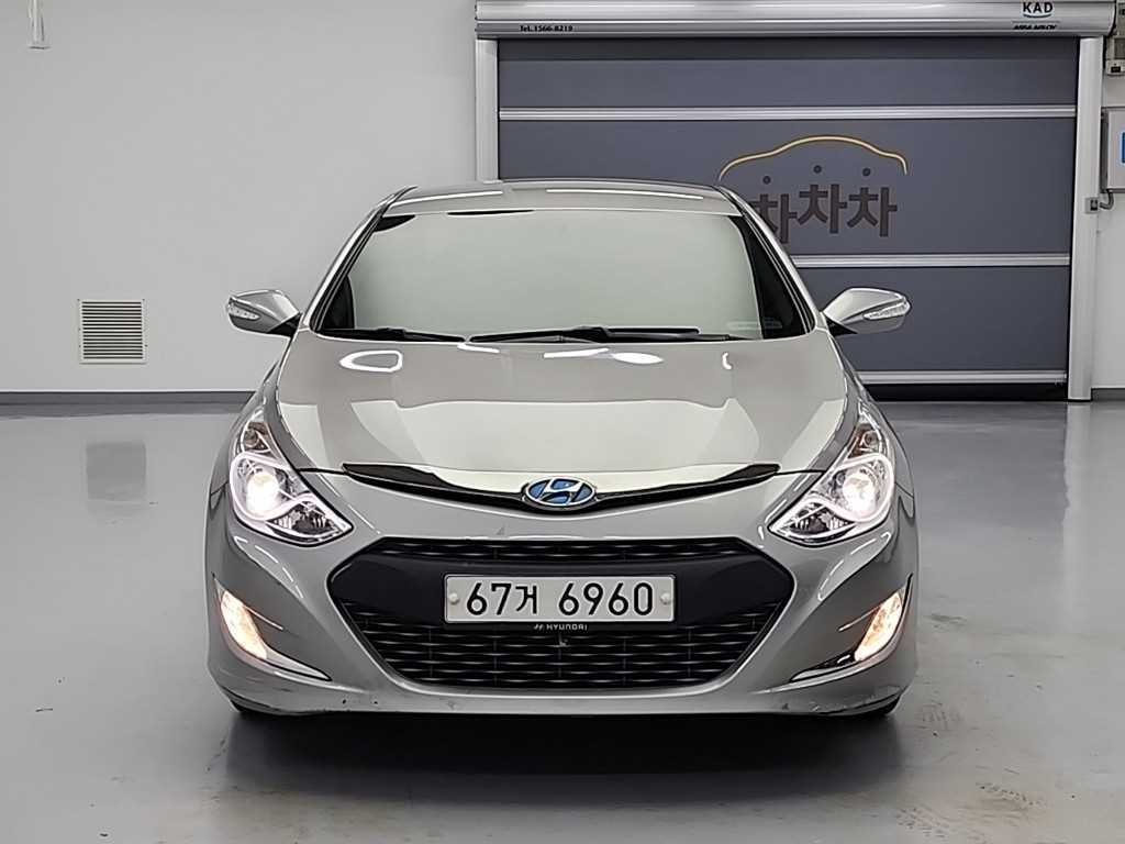 HYUNDAI Sonata - Vista 2