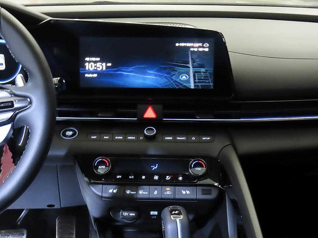 HYUNDAI Avante - Vista 11