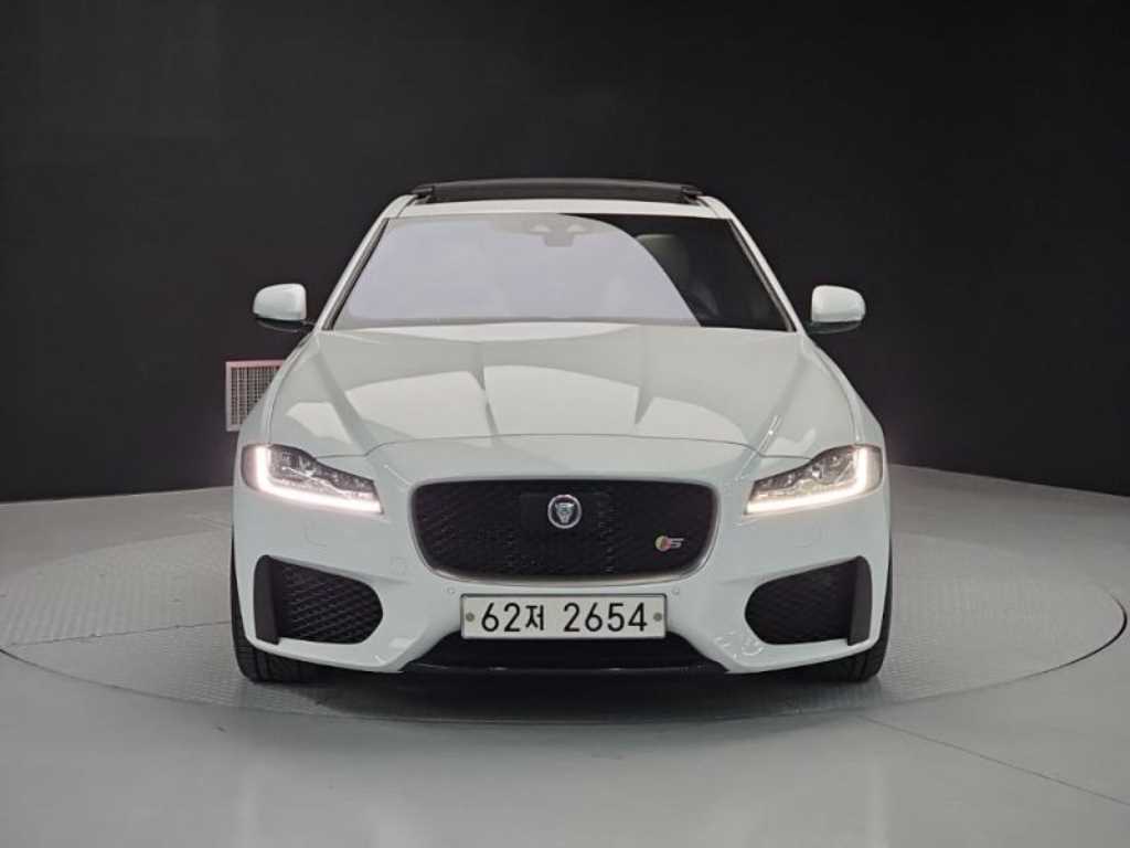 Jaguar XF - Vista 2