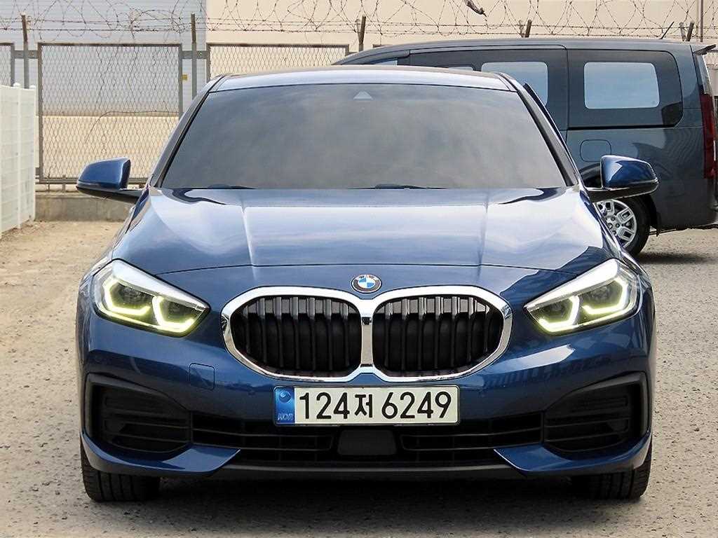BMW 1 series 2021 Azul - Importación desde Corea - HF Imports Iquique - Foto 1