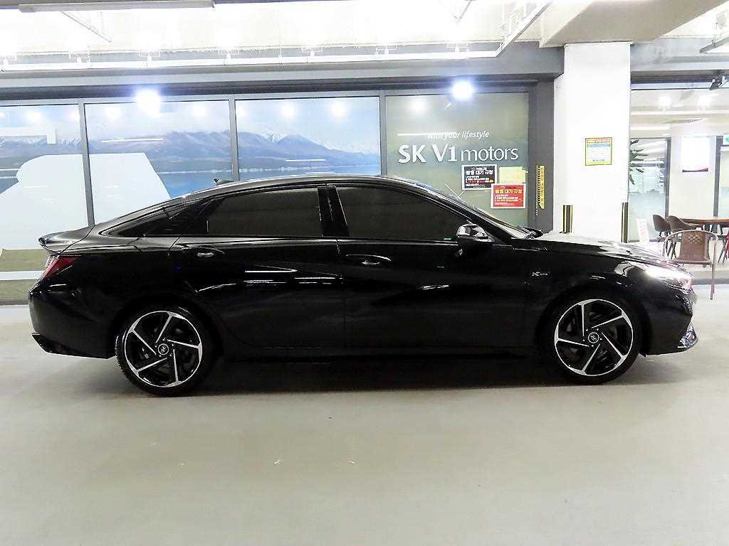 HYUNDAI Avante - Vista 3