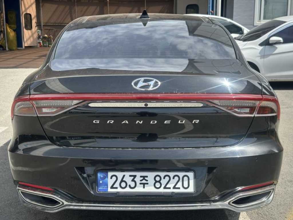 HYUNDAI Grandeur - Vista 3