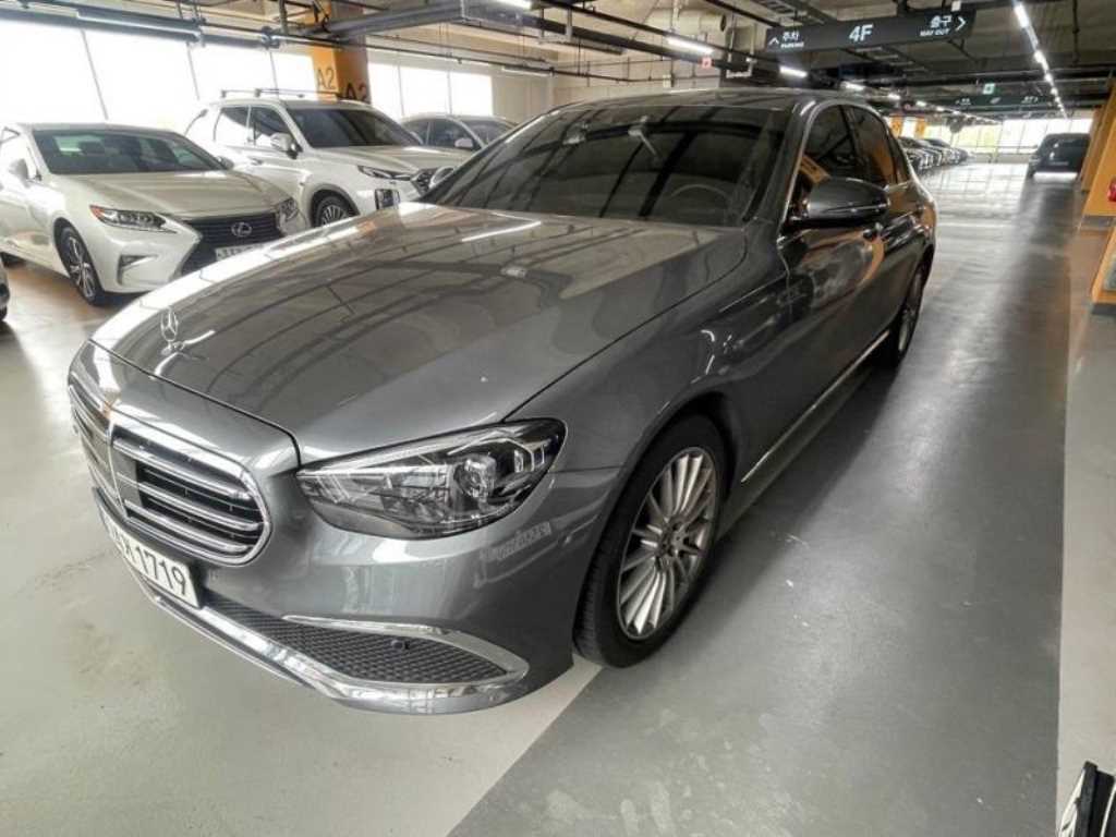 Mercedes Benz E class - Vista 3