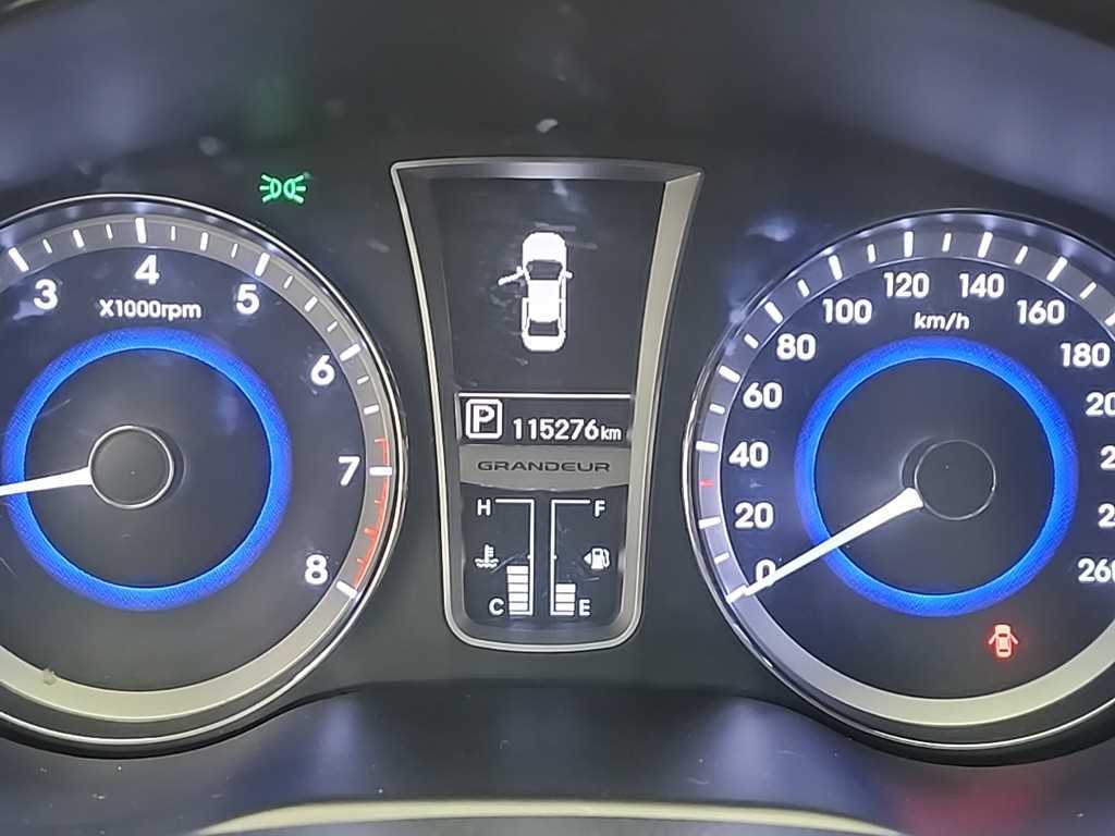 HYUNDAI Grandeur - Vista 6