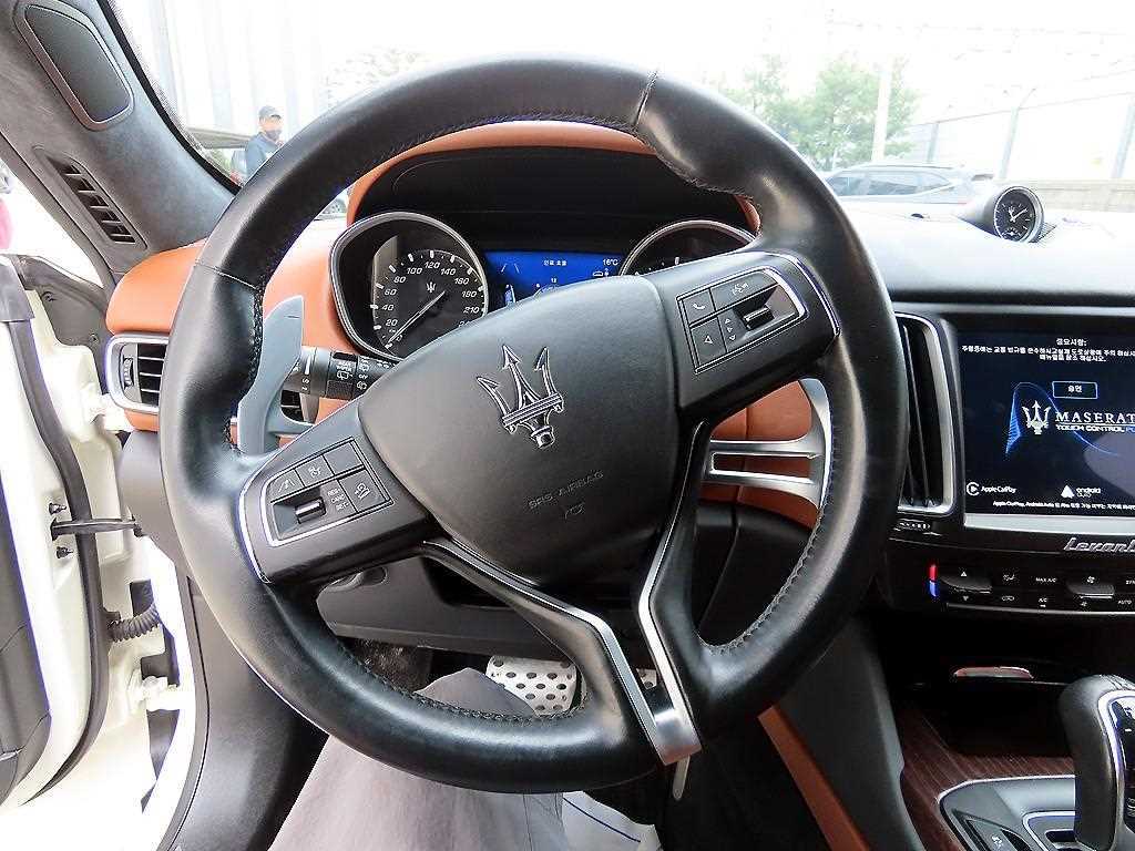 Maserati Levante - Vista 8