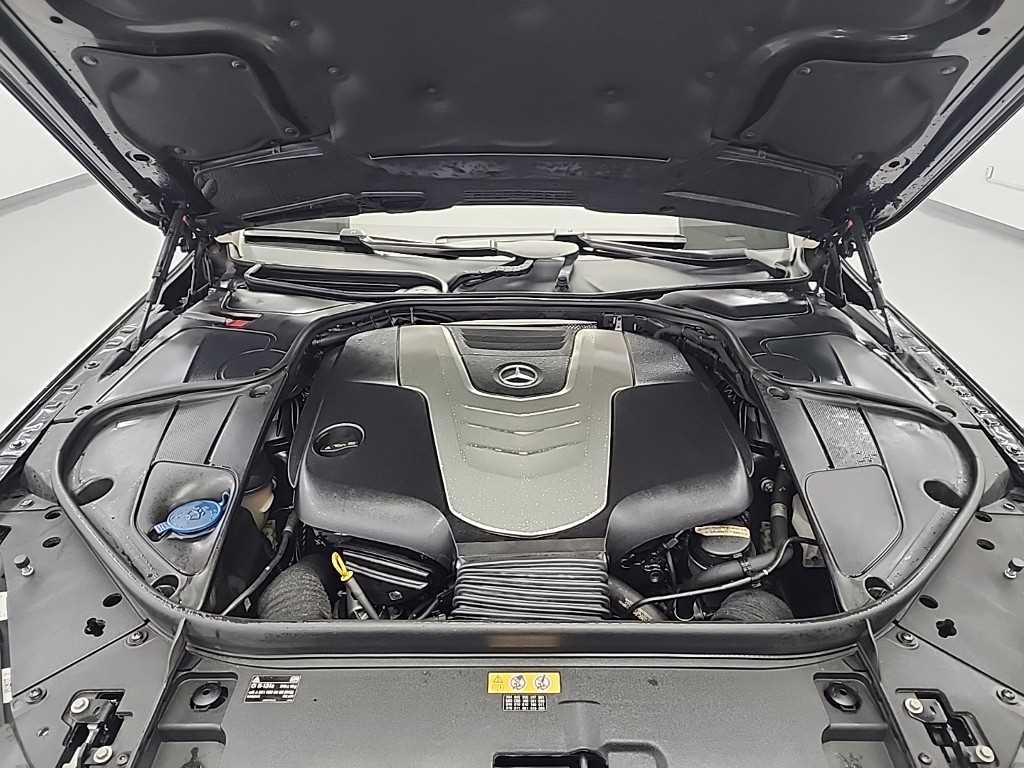 Mercedes Benz S Class - Vista 5