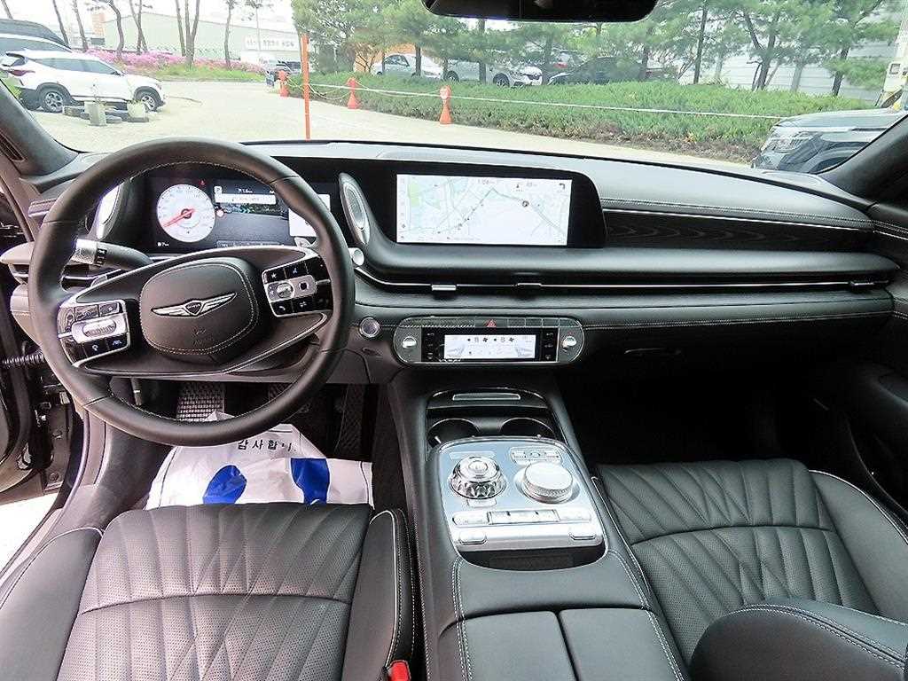 Genesis G90 - Vista 7