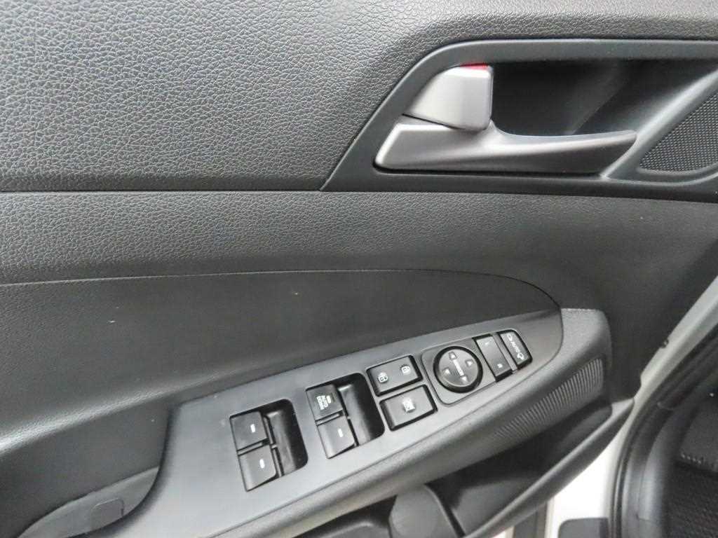 HYUNDAI Tucson - Vista 9
