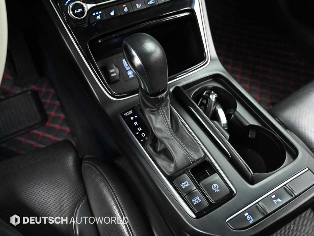 HYUNDAI Grandeur - Vista 9