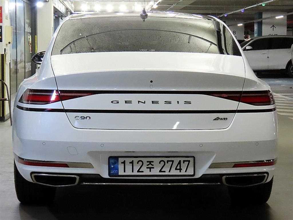 Genesis G90 - Vista 6