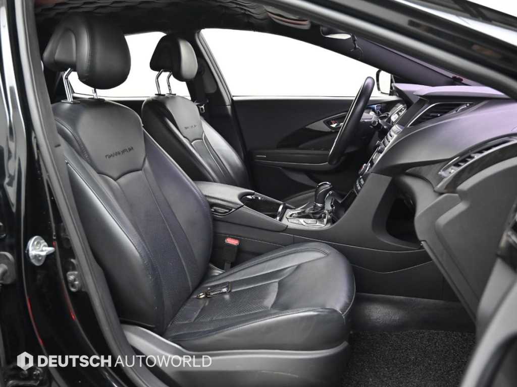 HYUNDAI Grandeur - Vista 10