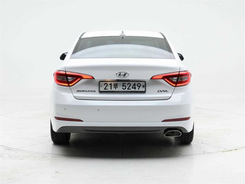 HYUNDAI Sonata - Vista 5