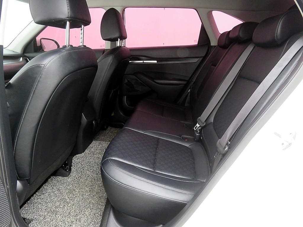 KIA Seltos - Vista 7