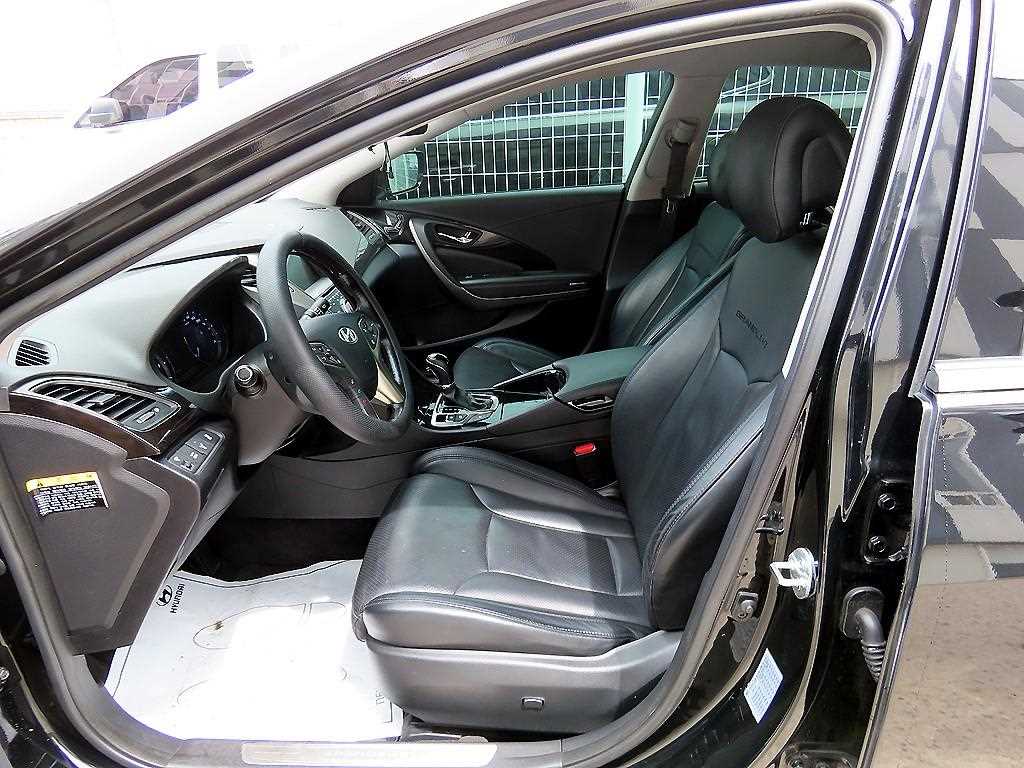 HYUNDAI Grandeur - Vista 5