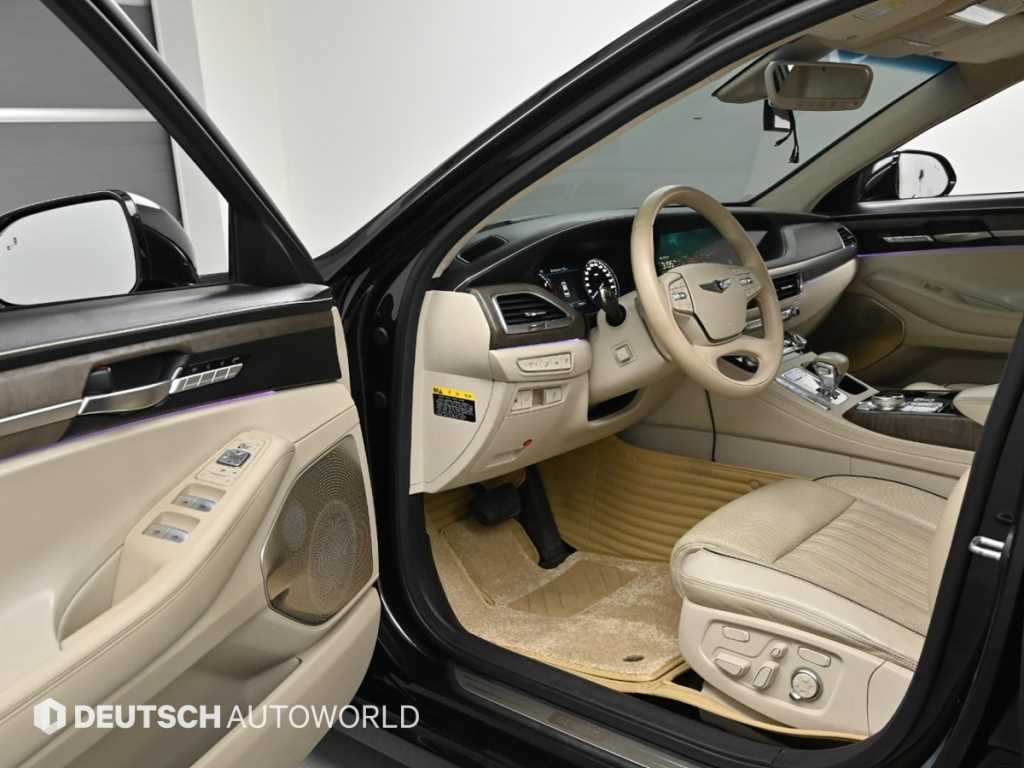 Genesis G90 - Vista 11