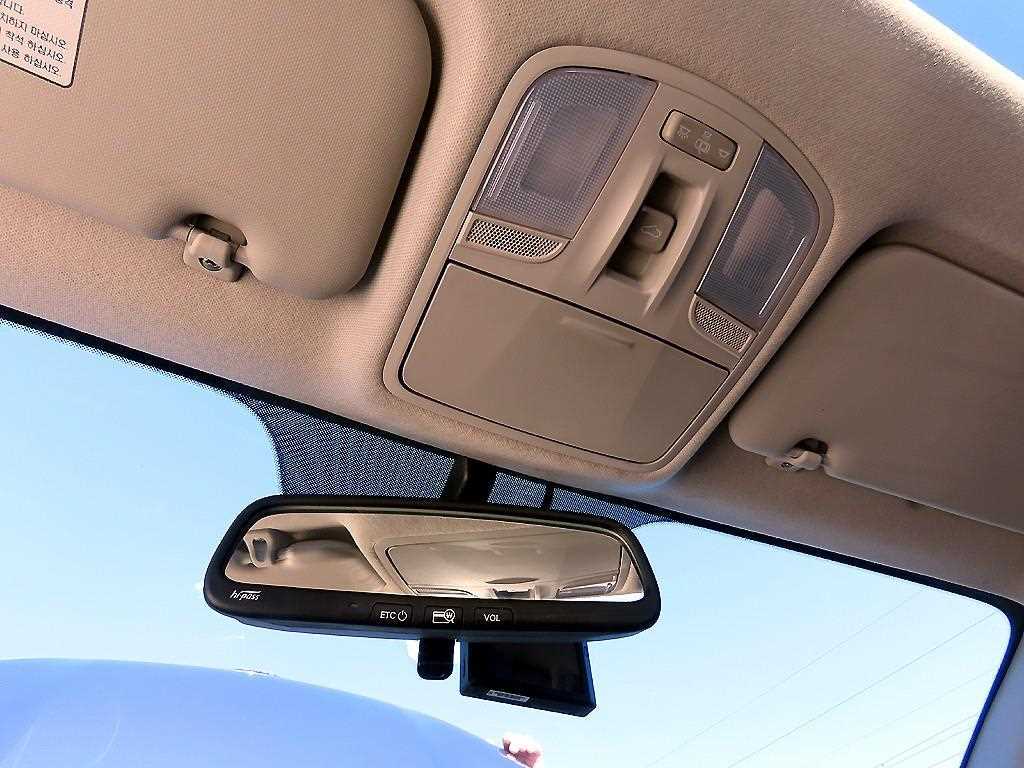 KIA Stonic - Vista 8