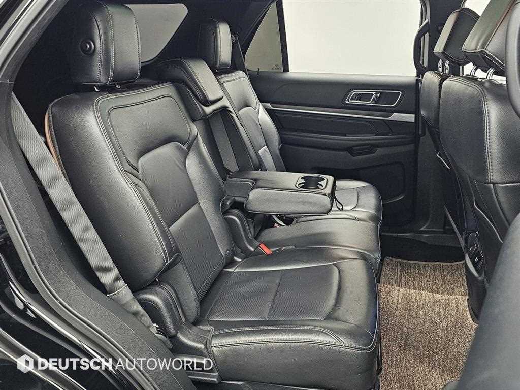 Ford Explorer - Vista 12