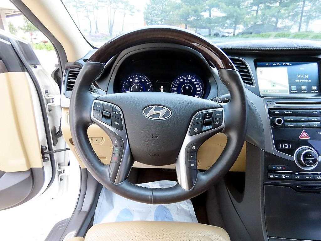 HYUNDAI Grandeur - Vista 8