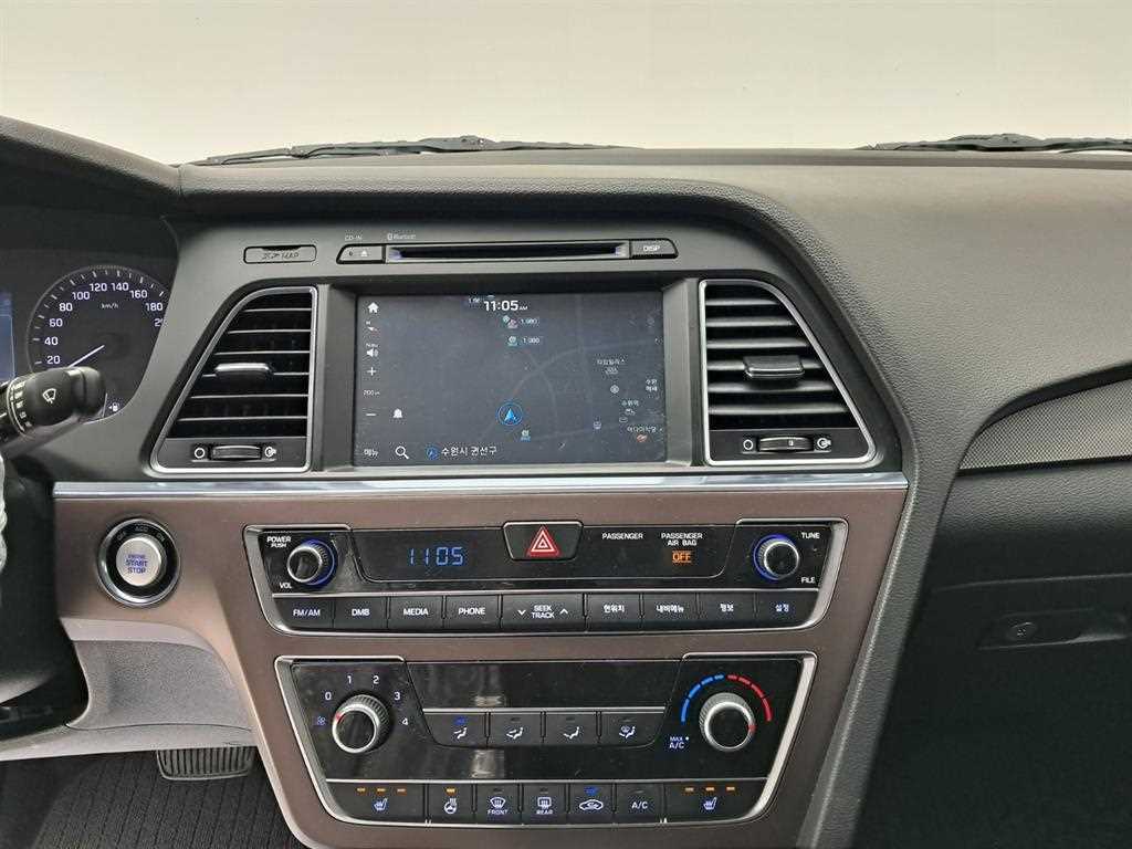 HYUNDAI Sonata - Vista 9