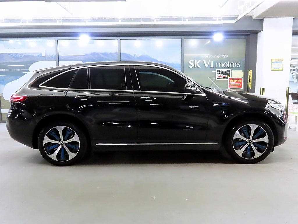 Mercedes Benz EQC - Vista 3