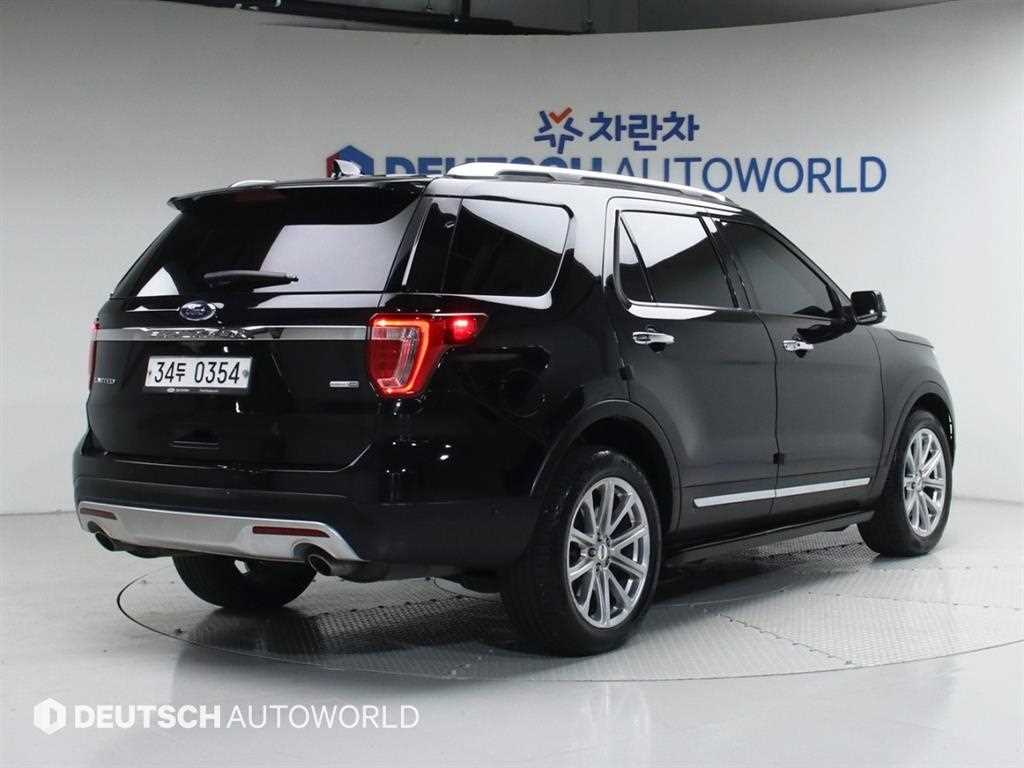 Ford Explorer - Vista 2