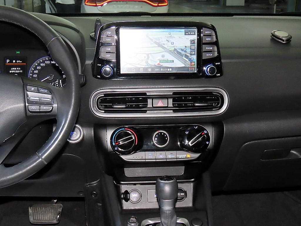 HYUNDAI Kona - Vista 11