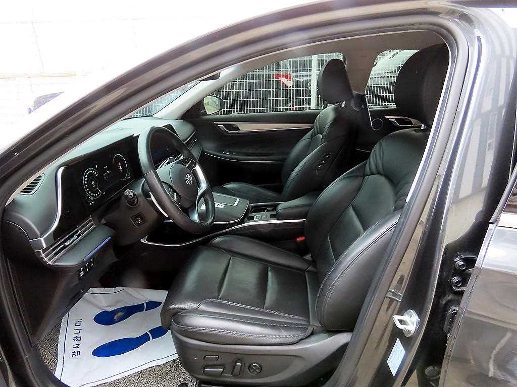 HYUNDAI Grandeur - Vista 5