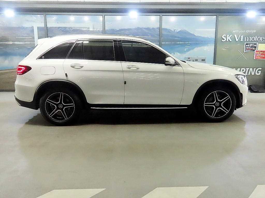 Mercedes Benz GLC Class - Vista 3