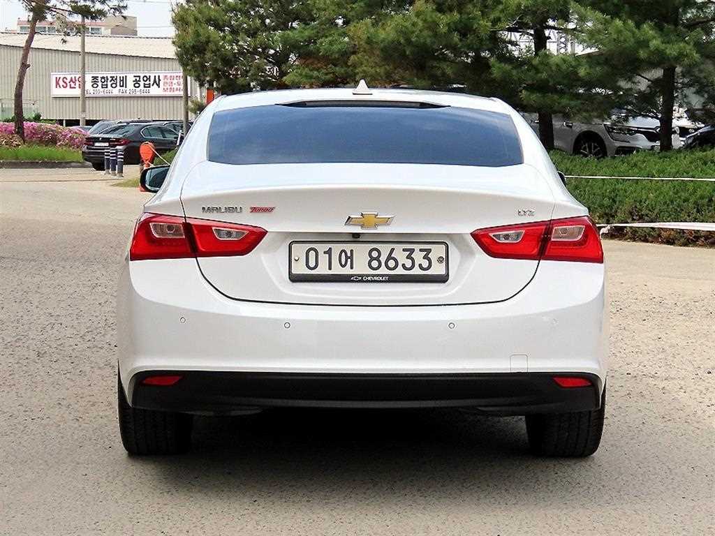 Chevrolet Malibu - Vista 4