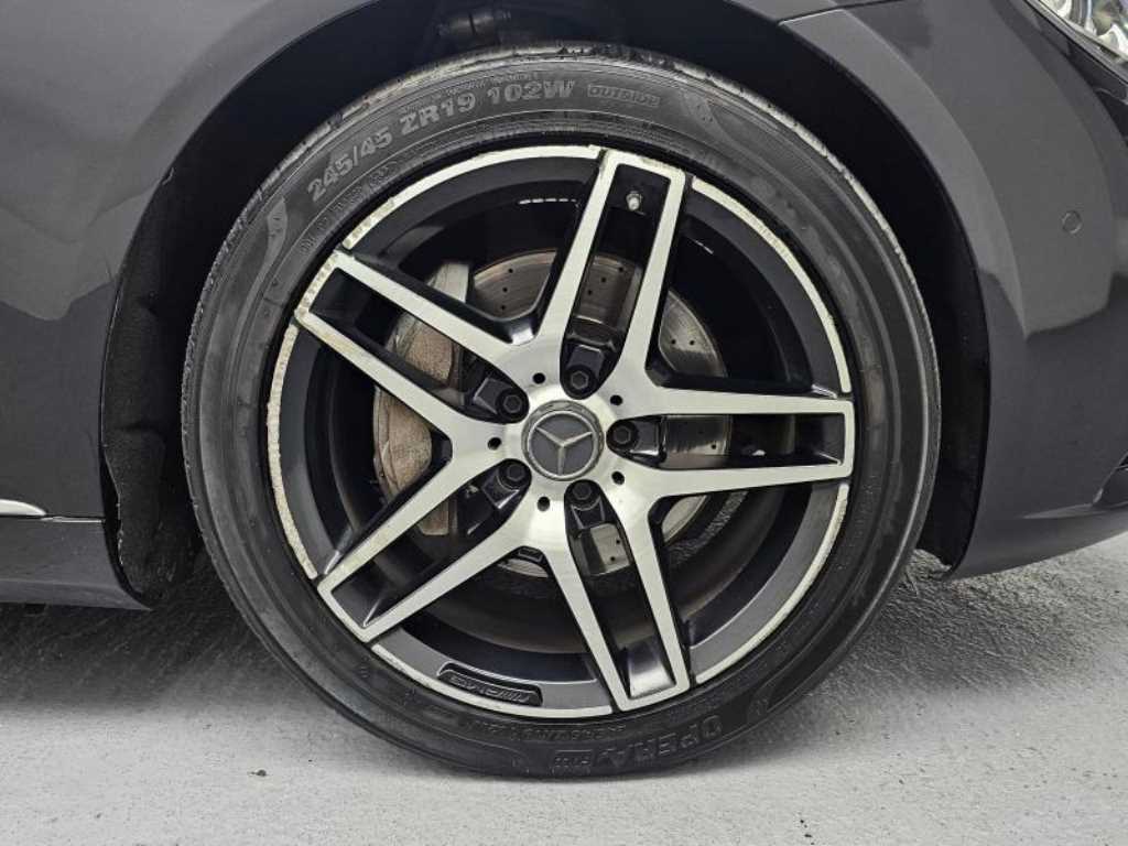 Mercedes Benz S Class - Vista 5