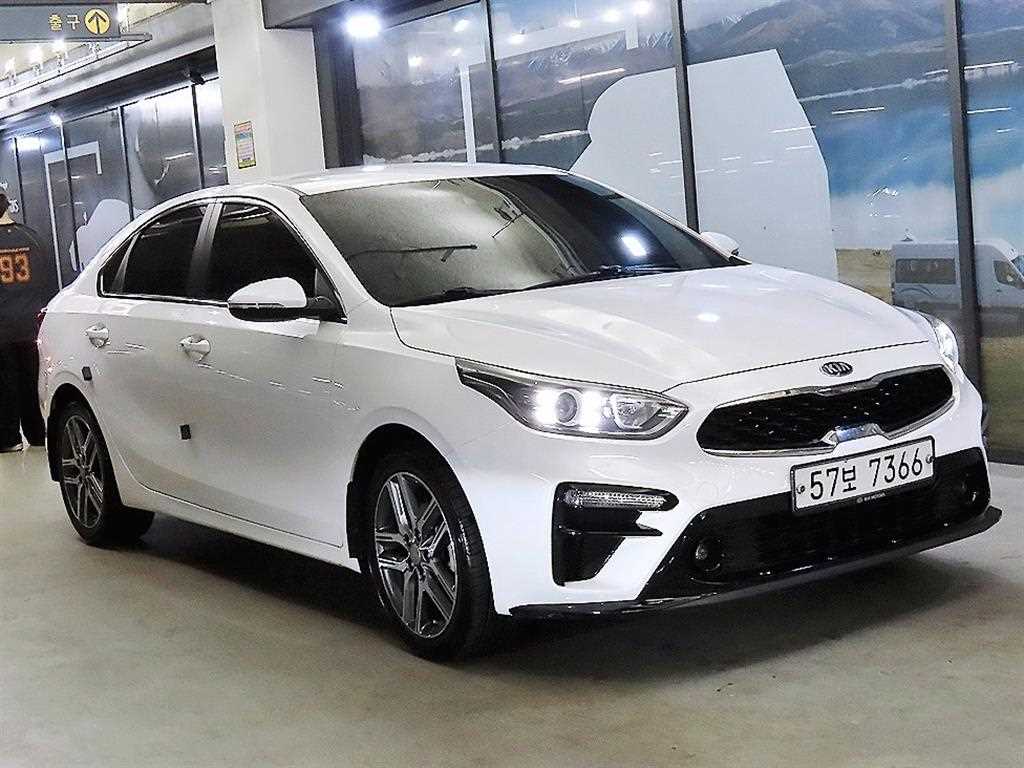 KIA K3 2019 Blanco - Importación desde Corea - HF Imports Iquique - Foto 1