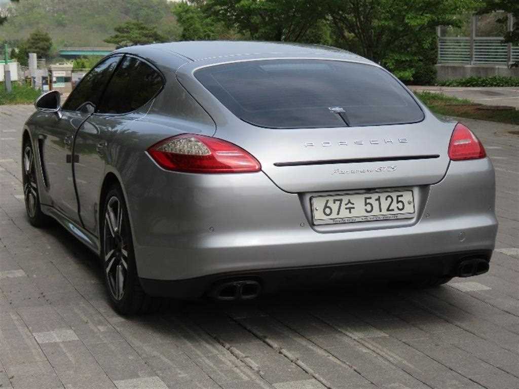 Porsche Panamera - Vista 4