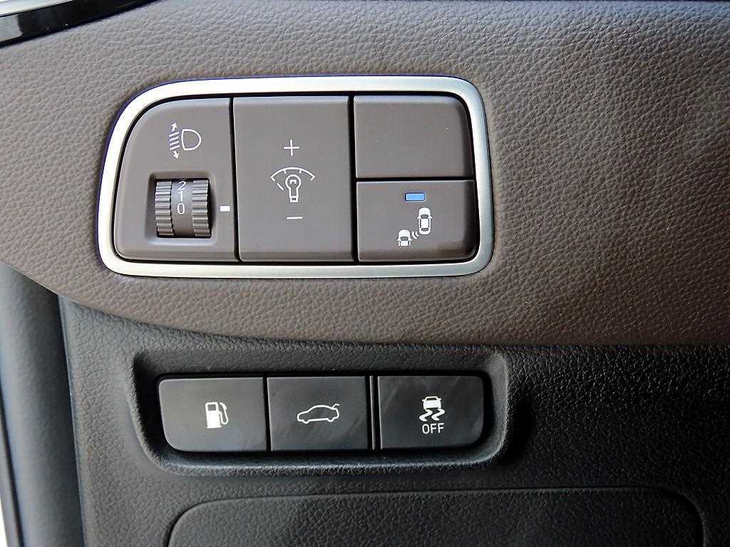 HYUNDAI Grandeur - Vista 12