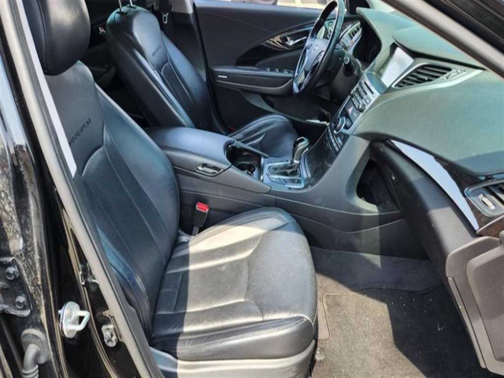 HYUNDAI Grandeur - Vista 10