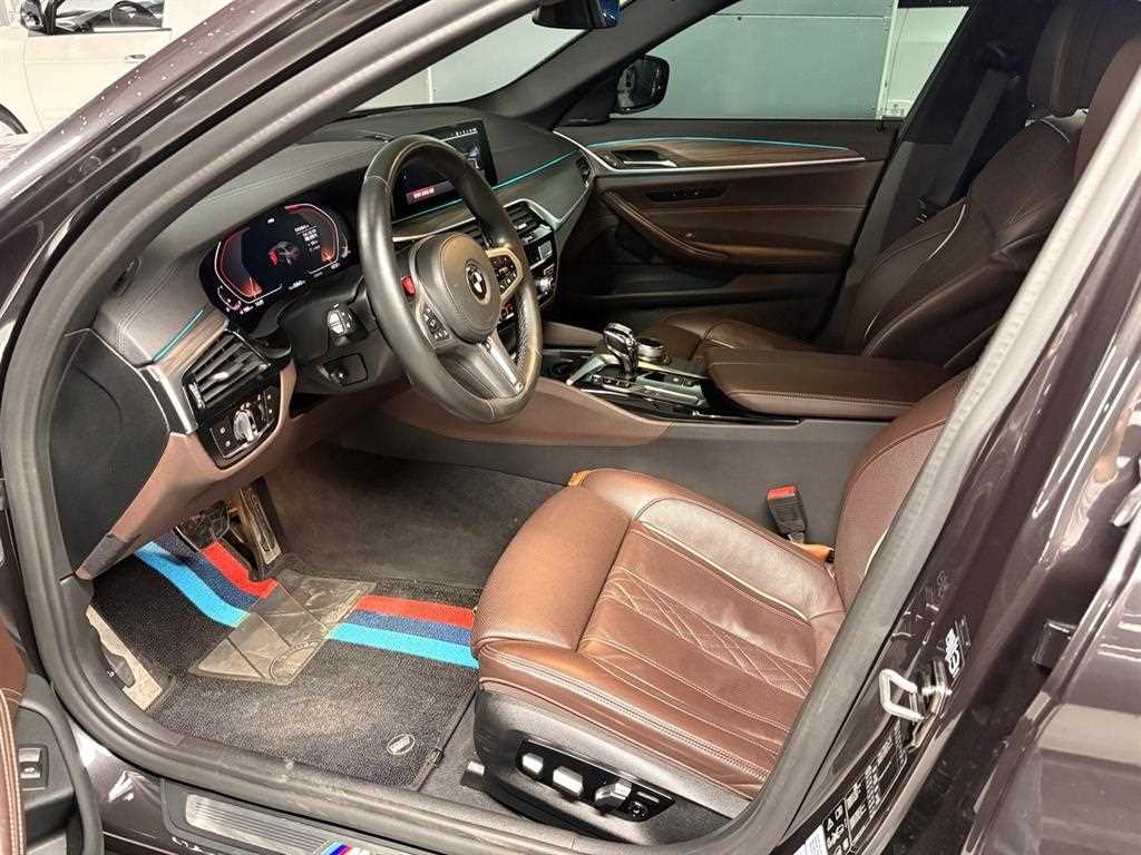 BMW 5 Series - Vista 4