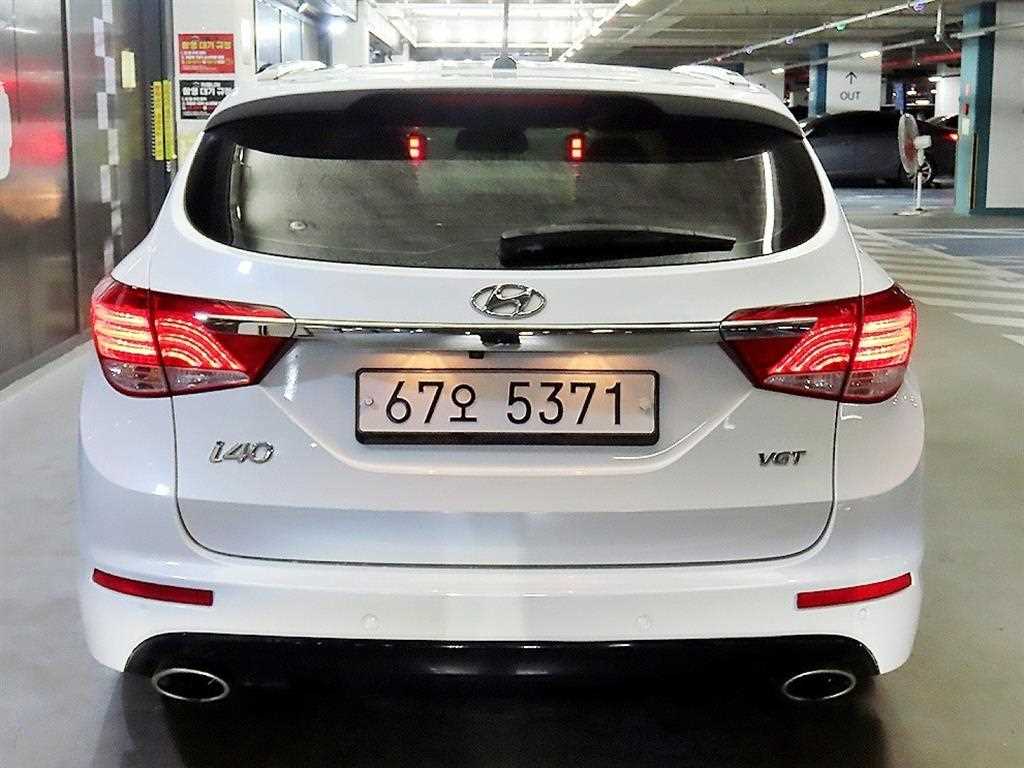HYUNDAI i40 - Vista 5