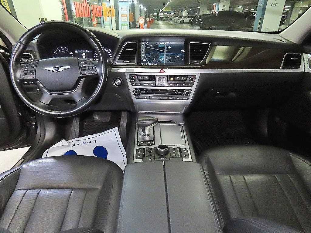 Genesis G80 - Vista 10