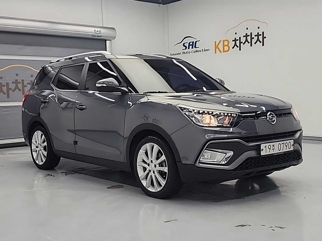 Ssangyong Tivoli - Vista 4