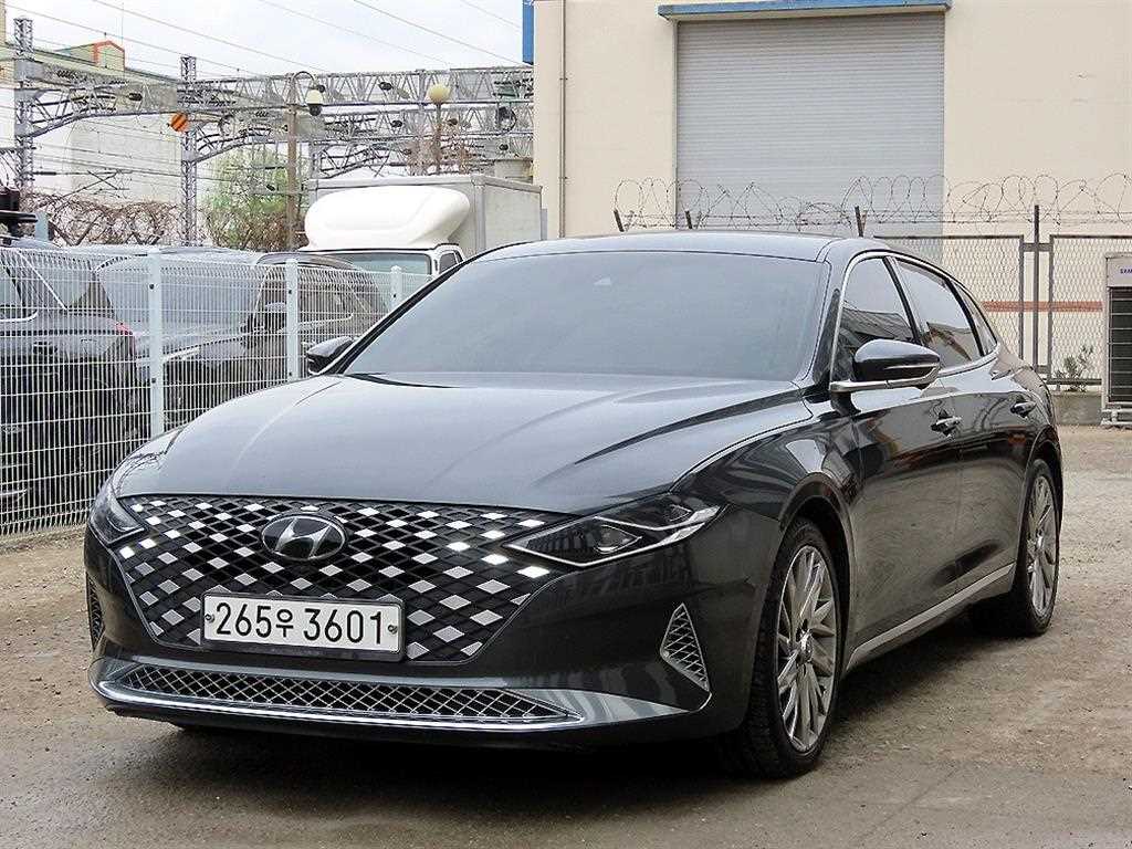 HYUNDAI Grandeur - Vista 2